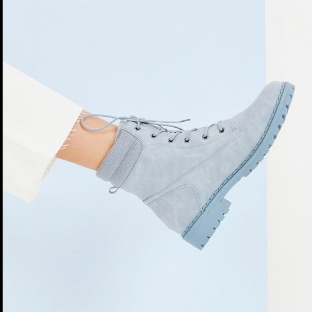 Alfie Light Blue Lace Up Ankle Boot, Size 9, NWT In perfect condition,